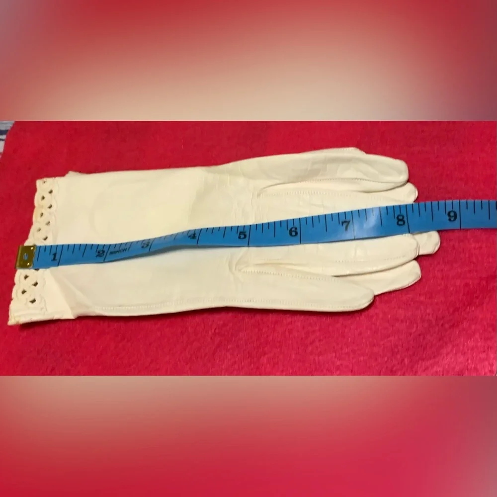 Vintage White Leather Gloves Small Soft High Quality